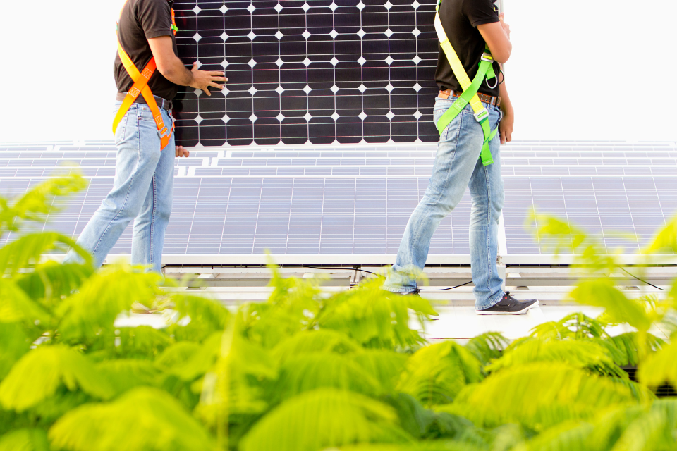 Dlaczego warto kupić panele fotowoltaiczne?