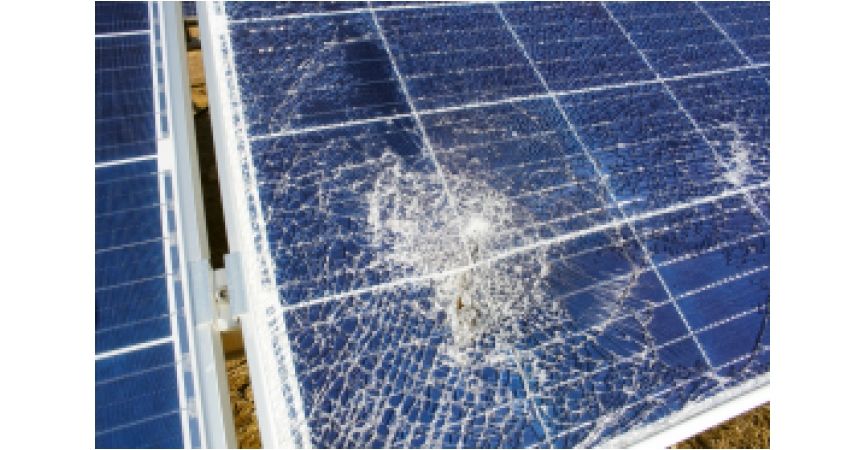 Zniszczenie panelu fotowoltaicznego - co może się stać?