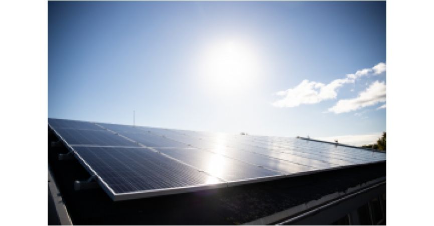 Moc promieniowania słonecznego a panele fotowoltaiczne